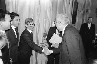 Il Presidente della Repubblica Francesco Cossiga riceve in udienza Emilio Vesce, con una delegazione di parlamentari, per riferire sulle iniziative per la clemenza a favore della signora Silvia Baraldini, detenuta negli Stati Uniti d'America