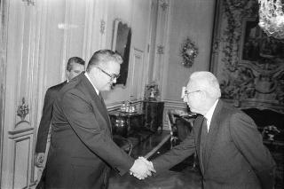 Incontro del Presidente della Repubblica Francesco Cossiga con Roman Malinowsky, presidente della Dieta polacca, accompagnato dall'ambasciatore polacco a Roma, Jozef Wiejacz