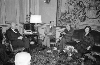 Il Presidente della Repubblica Francesco Cossiga incontra Vincenzo Cappelletti, presidente della Società europea di cultura, con Norberto Bobbio, e alcuni esponenti dell'Associazione