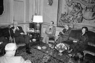 Il Presidente della Repubblica Francesco Cossiga incontra Vincenzo Cappelletti, presidente della Società europea di cultura, con Norberto Bobbio, e alcuni esponenti dell'Associazione