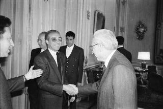 Il Presidente della Repubblica Francesco Cossiga riceve in udienza Mario Segni e Grazia Mannironi, autori del volume "Sardegna da salvare", per presentare l'opera