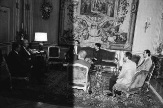 Il Presidente della Repubblica Francesco Cossiga riceve in udienza Mario Segni e Grazia Mannironi, autori del volume "Sardegna da salvare", per presentare l'opera