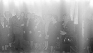 Il Presidente della Repubblica Francesco Cossiga incontra la signora Paola Valori, presidente nazionale dell'Associazione imprenditrici e donne dirigenti d'azienda, con le componenti del consiglio nazionale