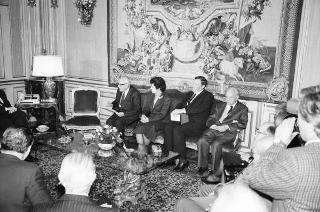 Il Presidente della Repubblica Francesco Cossiga incontra Mariano Rumor, presidente del Comitato Atlantico, con i componenti del Consiglio direttivo del Comitato