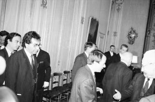 Il Presidente della Repubblica Francesco Cossiga incontra Mariano Rumor, presidente del Comitato Atlantico, con i componenti del Consiglio direttivo del Comitato