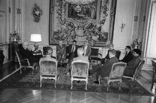 Il Presidente della Repubblica Francesco Cossiga riceve in udienza Massimo Severo Giannini, presidente del Comitato direttivo del Movimento per la riforma elettorale, con i componenti del comitato