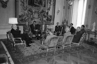 Il Presidente della Repubblica Francesco Cossiga riceve in udienza Massimo Severo Giannini, presidente del Comitato direttivo del Movimento per la riforma elettorale, con i componenti del comitato