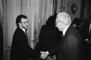 Udienza del Presidente della Repubblica Francesco Cossiga con Paolo Armaroli e Fausto Cuocolo, e un gruppo di studenti
