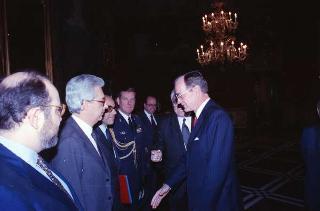 Il Presidente della Repubblica Francesco Cossiga durante la visita ufficiale del Presidente degli Stati Uniti George Herbert Walker Bush e della signora Barbara Bush (26-28 maggio 1989)