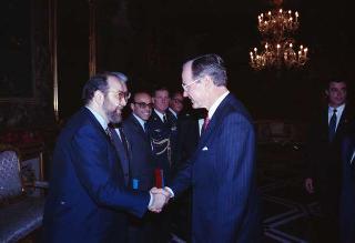 Il Presidente della Repubblica Francesco Cossiga durante la visita ufficiale del Presidente degli Stati Uniti George Herbert Walker Bush e della signora Barbara Bush (26-28 maggio 1989)