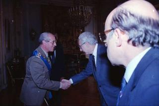 Il Presidente della Repubblica Francesco Cossiga riceve la visita del Generale Domenico Corcione, nuovo Capo di Stato maggiore della Difesa