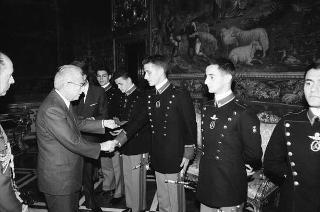 Incontro con una delegazione di allievi dell'Accademia militare di Modena, in servizio di Guardia d'Onore al Palazzo del Quirinale