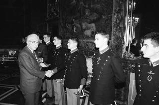 Incontro con una delegazione di allievi dell'Accademia militare di Modena, in servizio di Guardia d'Onore al Palazzo del Quirinale