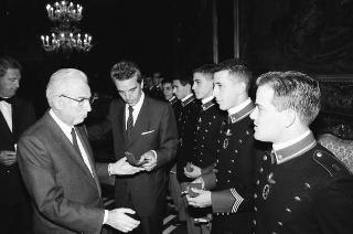 Incontro con una delegazione di allievi dell'Accademia militare di Modena, in servizio di Guardia d'Onore al Palazzo del Quirinale