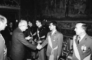 Incontro con una delegazione di allievi dell'Accademia militare di Modena, in servizio di Guardia d'Onore al Palazzo del Quirinale