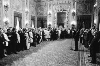 Il Presidente della Repubblica Francesco Cossiga incontra Franco Carraro, ministro del turismo e dello spettacolo, Gian Luigi Rondi, presidente dell'Ente David di Donatello, il comitato promotore, la giuria e i candidati ai Premi "David di Donatello" per il 1989