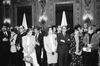 Il Presidente della Repubblica Francesco Cossiga incontra Franco Carraro, ministro del turismo e dello spettacolo, Gian Luigi Rondi, presidente dell'Ente David di Donatello, il comitato promotore, la giuria e i candidati ai Premi "David di Donatello" per il 1989