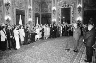 Il Presidente della Repubblica Francesco Cossiga incontra Franco Carraro, ministro del turismo e dello spettacolo, Gian Luigi Rondi, presidente dell'Ente David di Donatello, il comitato promotore, la giuria e i candidati ai Premi "David di Donatello" per il 1989