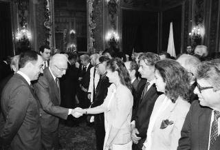 Il Presidente della Repubblica Francesco Cossiga incontra Franco Carraro, ministro del turismo e dello spettacolo, Gian Luigi Rondi, presidente dell'Ente David di Donatello, il comitato promotore, la giuria e i candidati ai Premi "David di Donatello" per il 1989