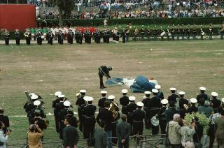 Manifestazione tecnico-addestrativa-dimostrativa delle Forze Armate per il 43° anniversario della Repubblica a Piazza di Siena