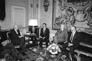Il Presidente della Repubblica Francesco Cossiga riceve in udienza privata un Parlamentare russo