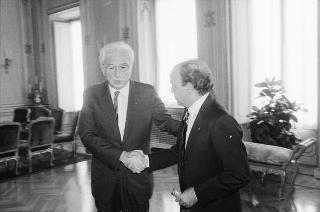 Incontro del Presidente della Repubblica Francesco Cossiga con Alessandro Ortis, nuovo presidente del Consiglio direttivo dell'Associazione nazionale Nunziatella, con il Consiglio nazionale