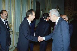 Incontro del Presidente della Repubblica Francesco Cossiga con l'on. Antonio Gava, ministro dell'interno, e i prefetti di nuova nomina