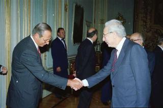 Incontro del Presidente della Repubblica Francesco Cossiga con l'on. Antonio Gava, ministro dell'interno, e i prefetti di nuova nomina