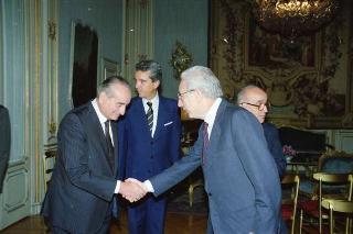 Incontro del Presidente della Repubblica Francesco Cossiga con l'on. Antonio Gava, ministro dell'interno, e i prefetti di nuova nomina