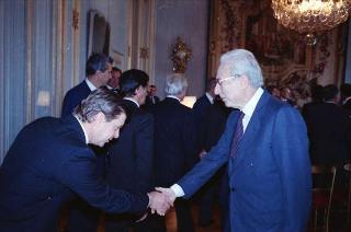 Incontro del Presidente della Repubblica Francesco Cossiga con l'on. Antonio Gava, ministro dell'interno, e i prefetti di nuova nomina