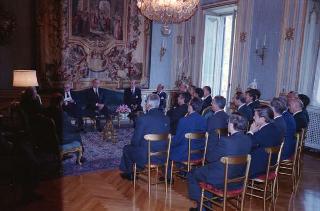 Incontro del Presidente della Repubblica Francesco Cossiga con l'on. Antonio Gava, ministro dell'interno, e i prefetti di nuova nomina