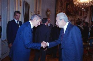 Incontro del Presidente della Repubblica Francesco Cossiga con l'on. Antonio Gava, ministro dell'interno, e i prefetti di nuova nomina