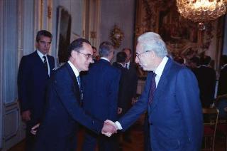 Incontro del Presidente della Repubblica Francesco Cossiga con l'on. Antonio Gava, ministro dell'interno, e i prefetti di nuova nomina
