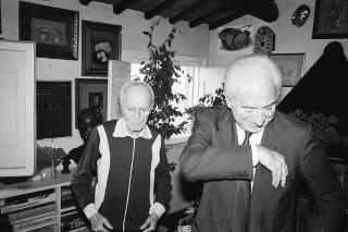 Visita privata del Presidente Francesco Cossiga al Presidente della Repubblica Emerito Sandro Pertini, per suo compleanno, Roma (Fontana di Trevi)