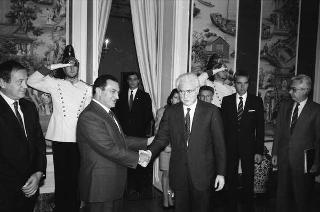 Incontro del Presidente della Repubblica Francesco Cossiga con il Presidente della Repubblica Araba d'Egitto Hosny Mubarak