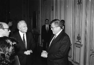 William Fullbright, presidente onorario della Fondazione Fullbright, con l'ambasciatore degli USA a Roma Peter Secchia