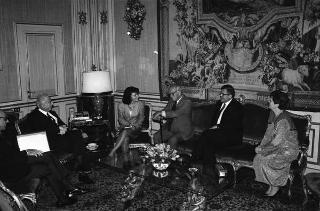 William Fullbright, presidente onorario della Fondazione Fullbright, con l'ambasciatore degli USA a Roma Peter Secchia