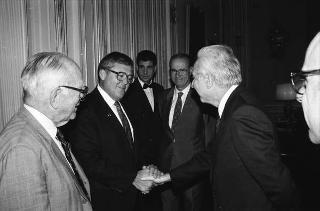 William Fullbright, presidente onorario della Fondazione Fullbright, con l'ambasciatore degli USA a Roma Peter Secchia