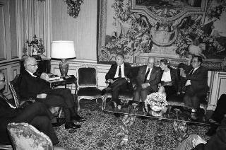 Il Presidente della Repubblica Francesco Cossiga incontra l'on.Carlo Bernini, ministro dei trasporti, con una delegazione del Bureau International Exposition (BIE)