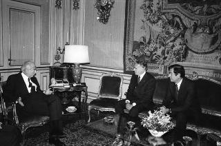 Incontro del Presidente della Repubblica Francesco Cossiga con l'ambasciatore Umberto La Rocca, presidente e Fausto Cereti, vicepresidente-amministratore delegato della Aeritalia, in occasione del 20° anniversario di fondazione della Società