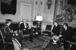 Incontro del Presidente della Repubblica Francesco Cossiga con l'ambasciatore Umberto La Rocca, presidente e Fausto Cereti, vicepresidente-amministratore delegato della Aeritalia, in occasione del 20° anniversario di fondazione della Società