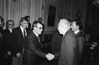 Il Presidente della Repubblica Francesco Cossiga incontra Mario Floris, presidente della Giunta regionale della Sardegna, con i componenti della Giunta