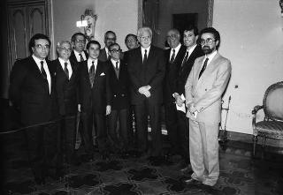 Il Presidente della Repubblica Francesco Cossiga incontra Mario Floris, presidente della Giunta regionale della Sardegna, con i componenti della Giunta