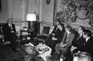Il Presidente della Repubblica Francesco Cossiga incontra Mario Floris, presidente della Giunta regionale della Sardegna, con i componenti della Giunta