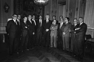Il Presidente della Repubblica Francesco Cossiga incontra Mario Floris, presidente della Giunta regionale della Sardegna, con i componenti della Giunta