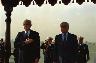 Il Presidente della Repubblica Francesco Cossiga in visita di Stato in Algeria (12 - 14 novembre 1989)