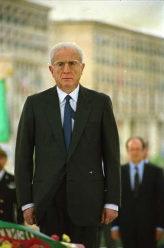 Il Presidente della Repubblica Francesco Cossiga in visita di Stato in Algeria (12 - 14 novembre 1989)