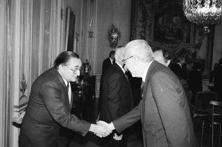 Il Presidente della Repubblica Francesco Cossiga incontra Fabio Roversi Monaco, rettore dell'Università degli studi di Bologna, con i componenti del senato accademico dell'Ateneo