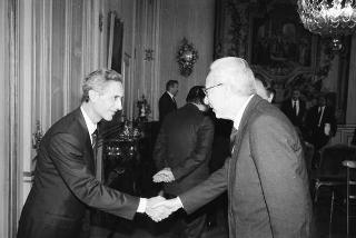 Il Presidente della Repubblica Francesco Cossiga incontra Fabio Roversi Monaco, rettore dell'Università degli studi di Bologna, con i componenti del senato accademico dell'Ateneo