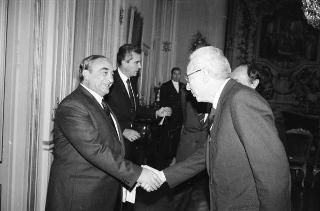 Il Presidente della Repubblica Francesco Cossiga incontra Fabio Roversi Monaco, rettore dell'Università degli studi di Bologna, con i componenti del senato accademico dell'Ateneo